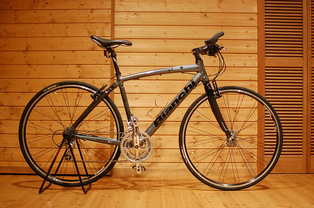 【ジャンク品、福岡引取限定】ビアンキ　ロードバイク BIANCHI 「ビアンキ」 BERGAMO 2020年モデル ロードバイク
