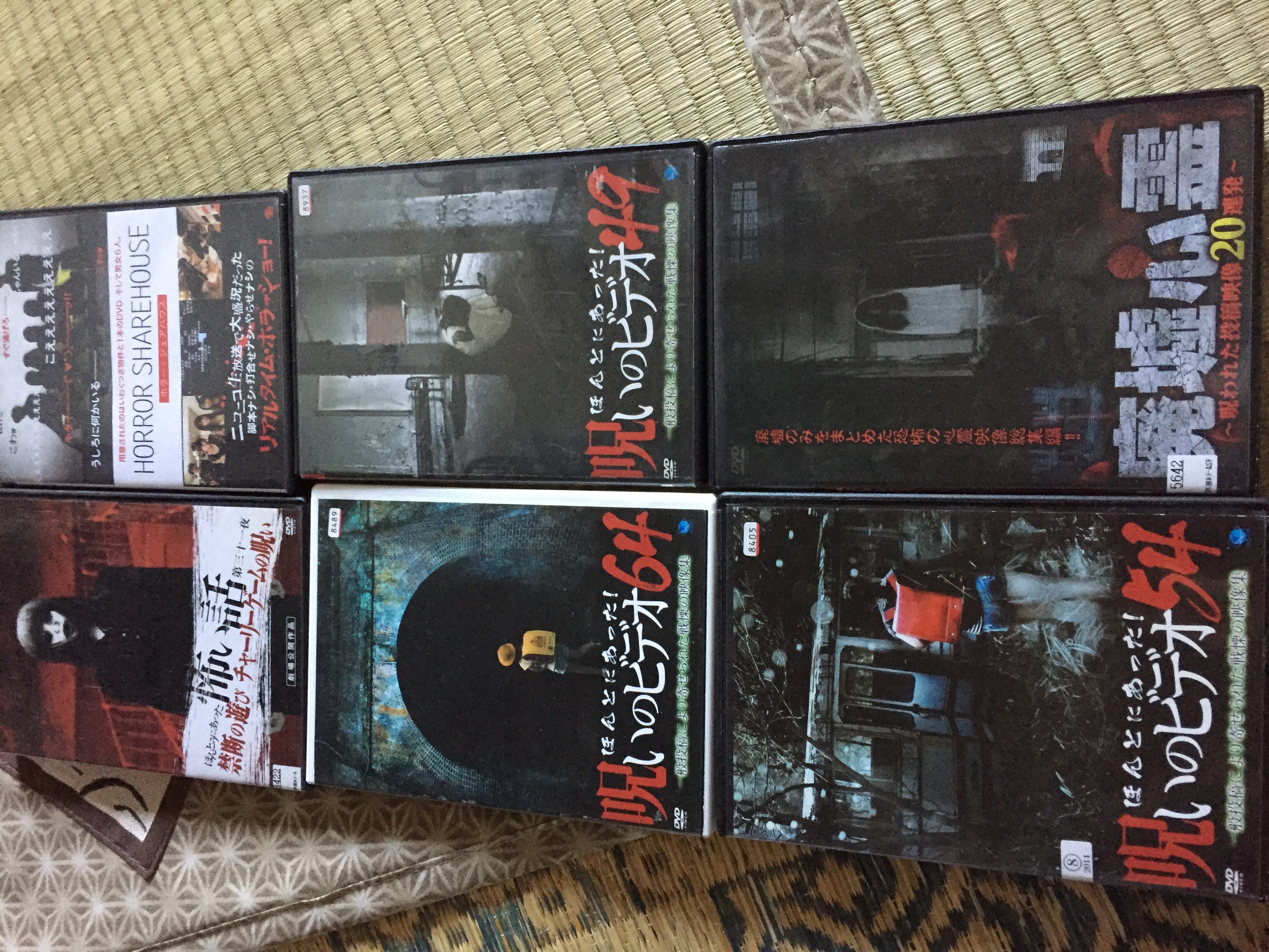 レンタル落ちの中古DVDや週刊誌は買取可能なのか？売れない場合